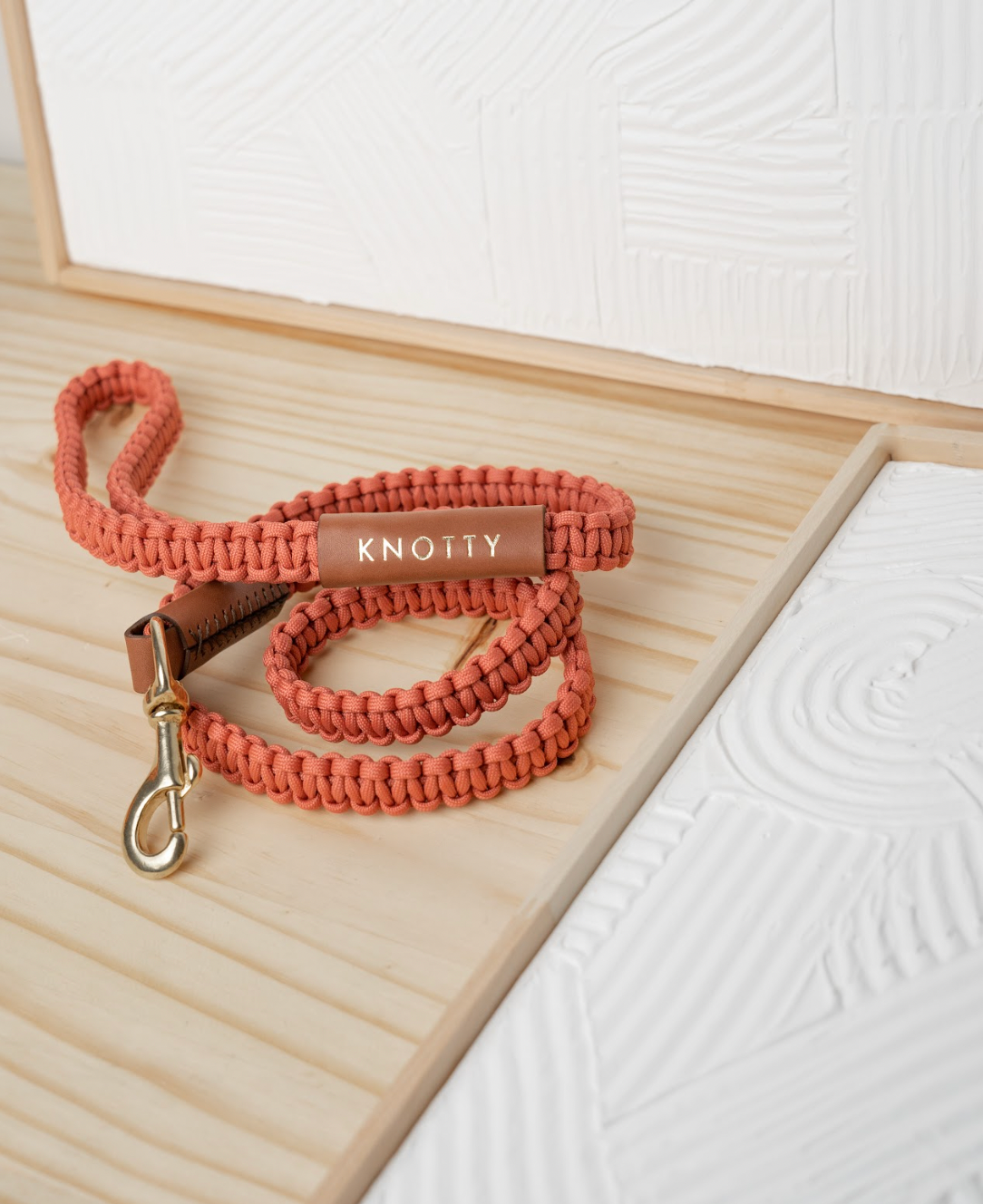 Braided Knotty Leash - Peach